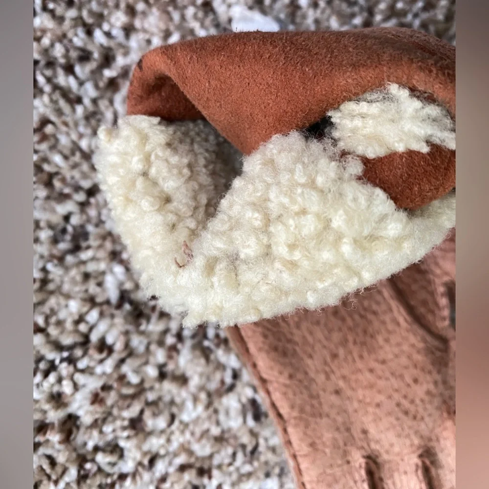 Vintage Genuine shearling sheepskin lined gloves handmade in England